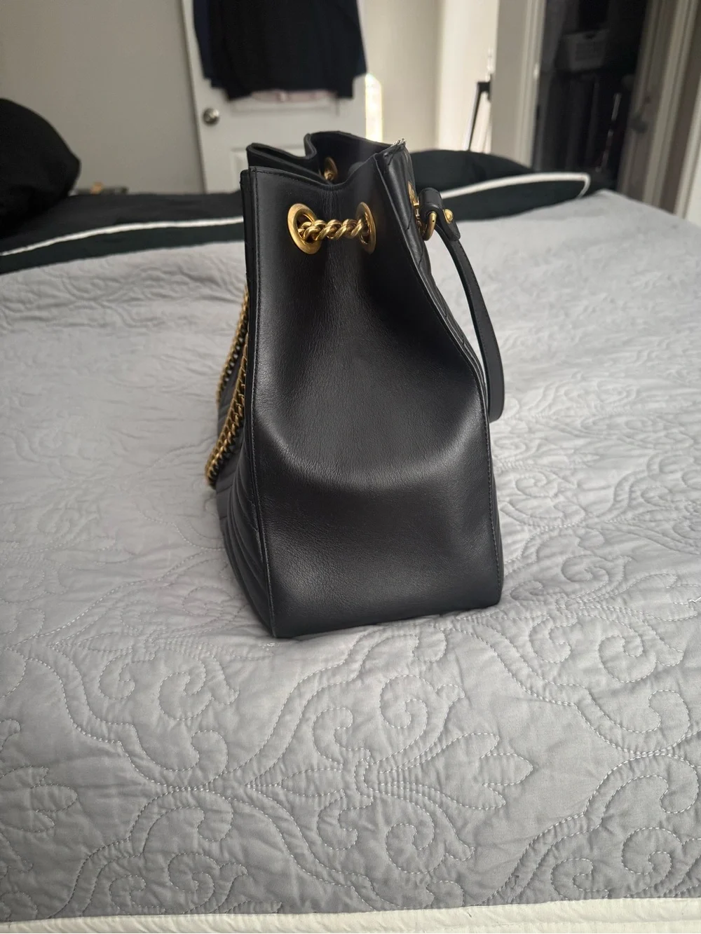 Gucci Black Chevron Leather Shoulder Bag with Gold Chain and GG - Picture 5 of 7